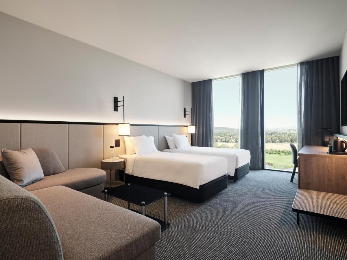 Hyatt Place Melbourne Caribbean Park Scoresby Екстериор снимка
