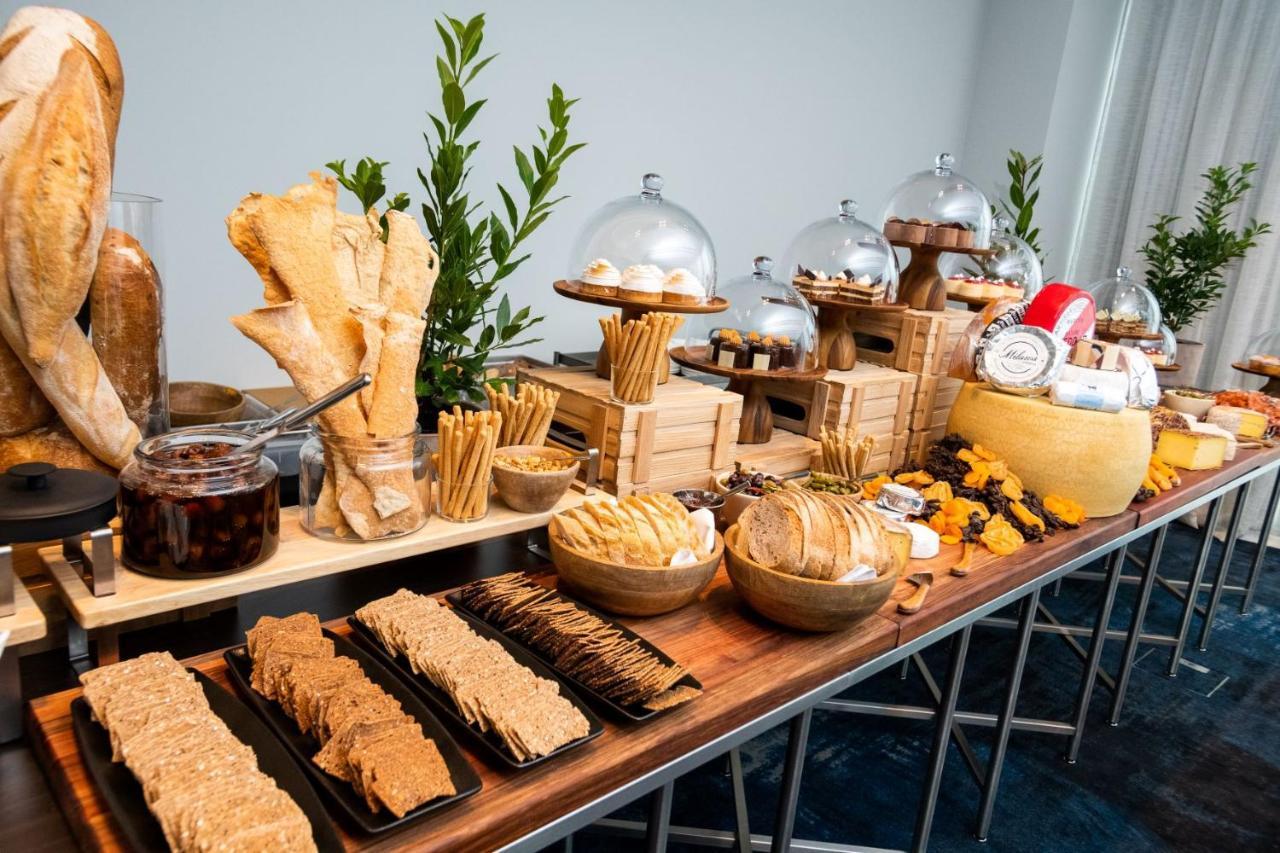 Hyatt Place Melbourne Caribbean Park Scoresby Екстериор снимка